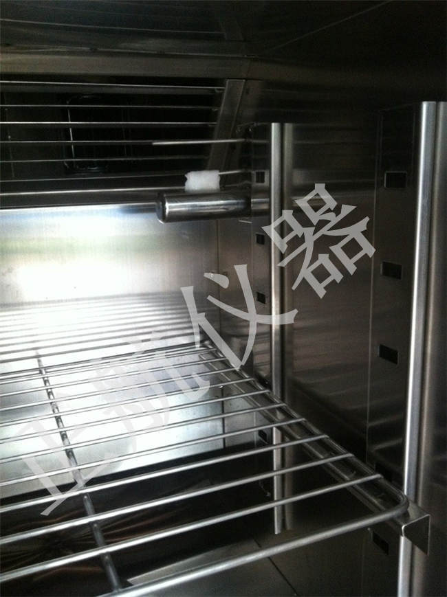 恒溫恒濕試驗(yàn)箱內(nèi)部圖